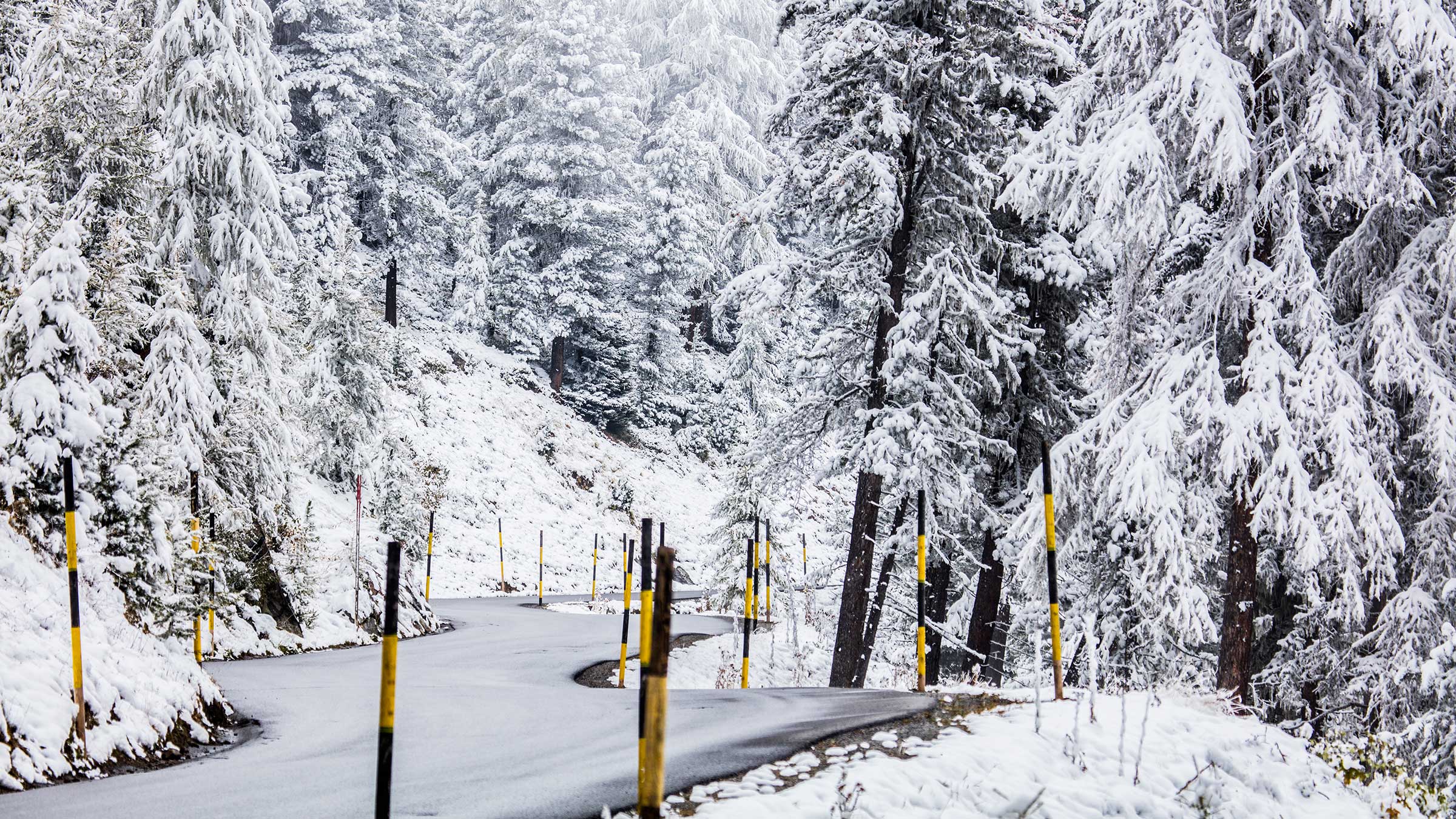 Verschneite Gletscherstrasse - Sölden, Ötztal, Tirol